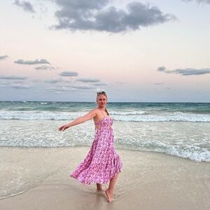 Beautiful summer dress from ASOS. Fits size M&L